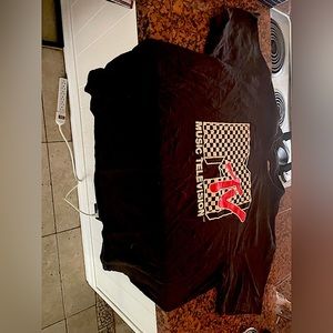 black mtv shirt, size m